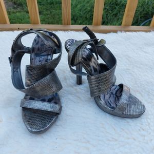 SOON Delicious Gold Tone Shoes Size 8